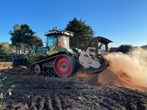 Tracteur-equipe-broyeur-forestier